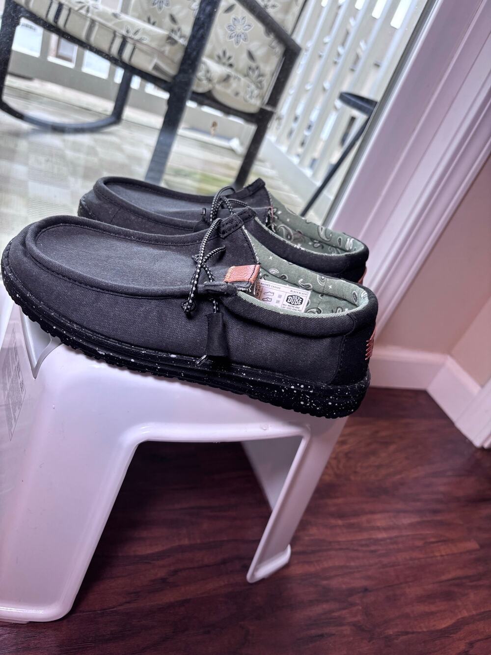 HEYDUDE Wally Washed Canvas Black Women’s 7 / Youth 6 NWOT